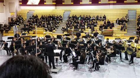 Los Fresnos high school symphonic band - emblem of unity march - YouTube