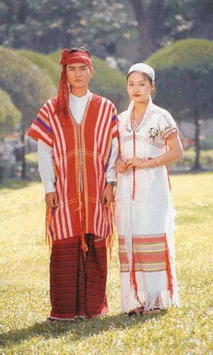 Young Karen couple in their traditional dress. | Traditional outfits ...