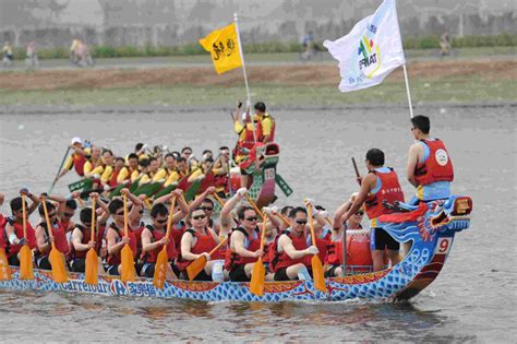 What are the Traditions of the Dragon Boat Festival? - FNP Singapore