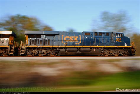 CSX ES44AC top | The parts selection in dark blue is getting… | Flickr