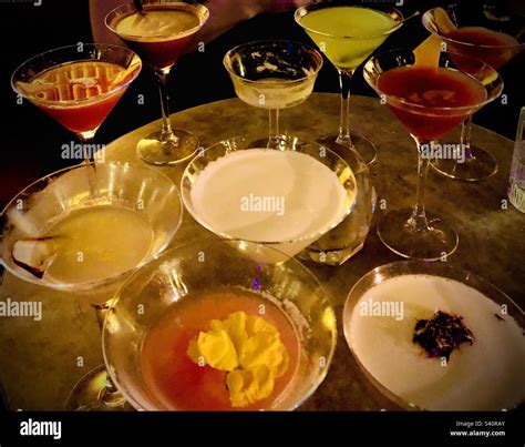 Happy hour Cocktails Stock Photo - Alamy