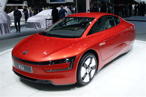 Volkswagen XL1 review | | Auto Express