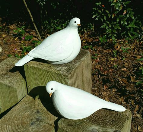 Two Large White Dove Statues Garden Statue/Sculpture Bird