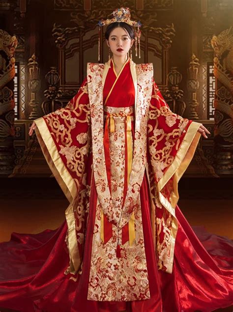 Traditional Chinese Wedding Dress | islamiyyat.com