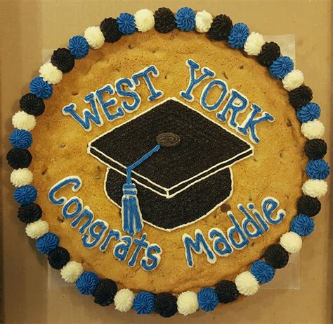 Graduation cap cookie cake. | Cookie cake designs, Giant cookie cake, Graduation cake pops