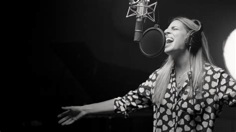 ‎Hosanna - Music Video by Hillsong Worship - Apple Music