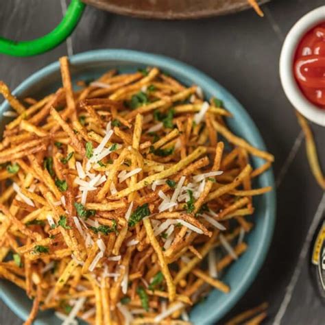 Shoestring Fries (Julienne Fries) - The Cookie Rookie