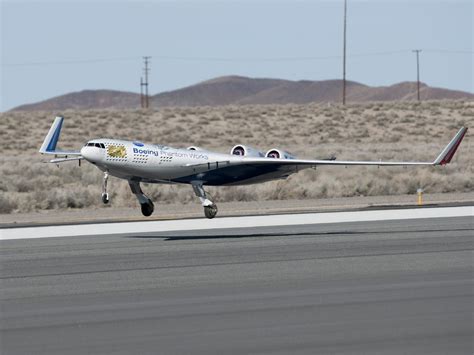 Aviação de ontem e hoje: Boeing X 48, o futuro se aproxima