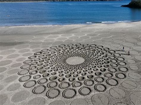 World-renowned sand artist builds unique land art in Tofino