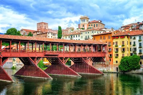 Ponte degli Alpini Bridge, Bassano del Grappa, Italy - GlobePhotos ...