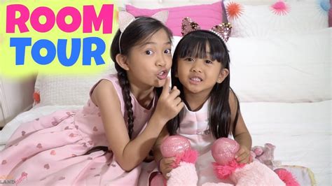 KAYCEE & RACHEL'S ROOM TOUR - YouTube