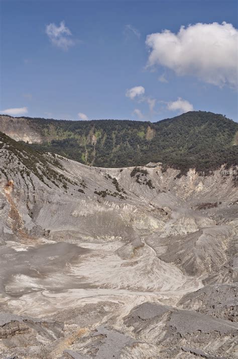 SQUEEZE THE DAY: Day 7: Bandung: Tangkuban Perahu