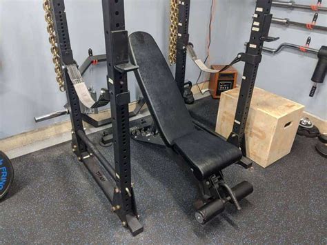 How to buy the best weight bench for your home gym