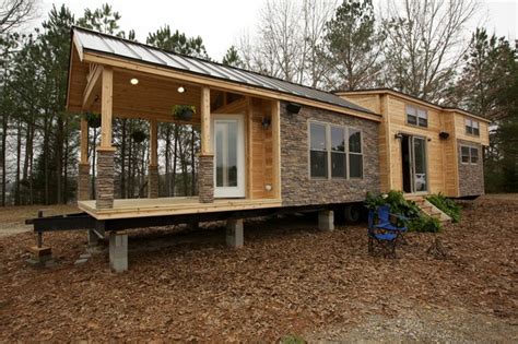 FYI Network Tiny House Nation: 400 Sq. Ft. Vacation Home