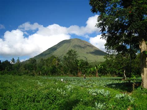 Volcano Gunung Lokon, Tomohon | Simone Stefanetti | Flickr