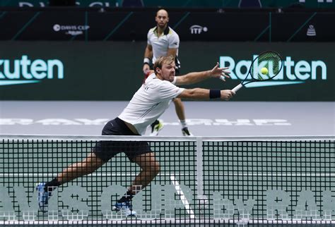 Germany beat Britain to reach Davis Cup semi-finals | Reuters