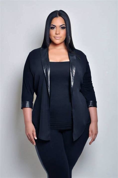 Black|Black | Plus size outfits, Plus size fashion tips, Curvy fashion