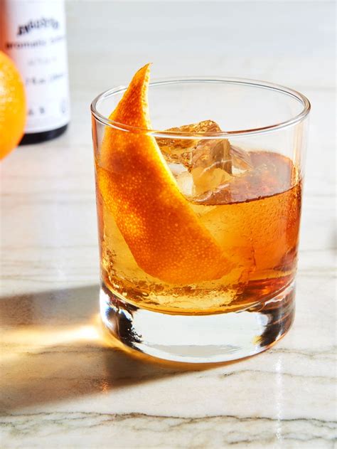 Boulevardier (Bourbon, Campari and Vermouth Cocktail) Recipe | Epicurious