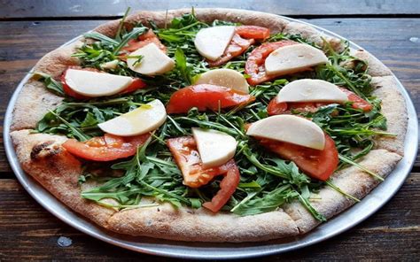 15 Plant-Based Pizza Recipes to Make for Your Next Pizza Party - One Green Planet