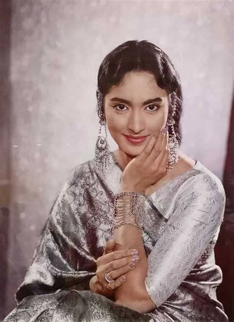 Nutan Family Biography Age Movie Husband Wiki or More in 2020 | Vintage bollywood, Beautiful ...