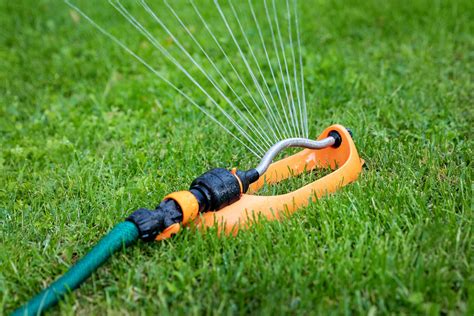 Best Lawn Sprinkler Review 2021 & Buyers Guide - Workshopedia