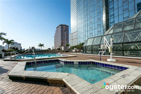 Hilton Tampa Downtown Review: What To REALLY Expect If You Stay