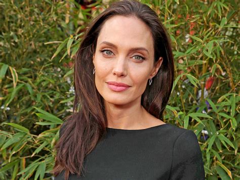 Angelina Jolie's Facial Paralysis: What Is Bell's Palsy? | Live Science