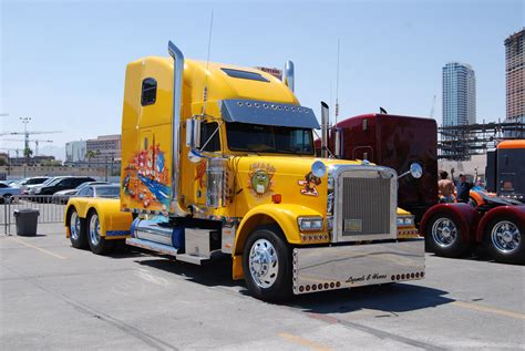 Freightliner Classic XL:picture # 15 , reviews, news, specs, buy car