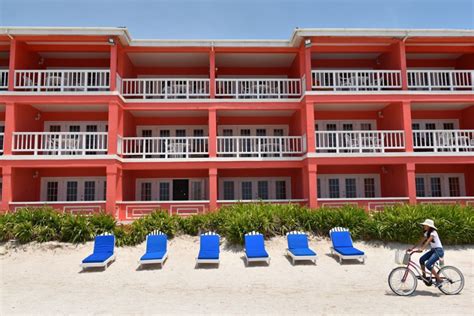 Beautiful beachfront hotel in downtown San Pedro, Belize > Resorts ...