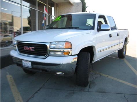 2002 GMC Sierra 1500HD - Information and photos - MOMENTcar