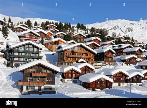 Switzerland christmas snow hi-res stock photography and images - Alamy