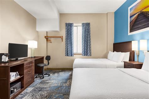 Days Inn by Wyndham Philadelphia Convention Center | Philadelphia, PA ...