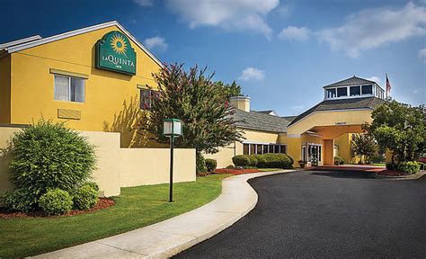 La Quinta Inn Atlanta Midtown Buckhead - 1 Reviews - 5945 Oakbrook Parkway, Norcross, GA ...