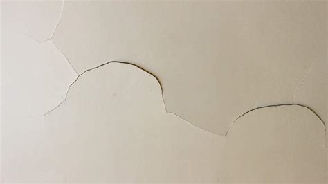 Types of Ceiling Cracks With Pictures