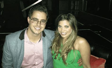 Danielle Fishel Scolds Internet For Making Fun Of New Husband - Social ...