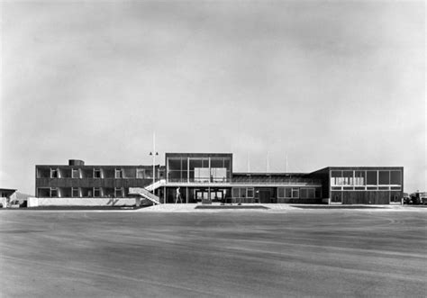 Terminal building, Turnhouse Airport, Edinburgh | RIBA pix