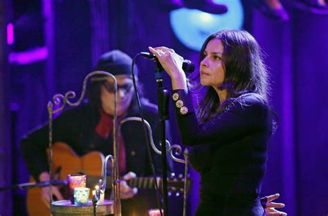 Mazzy Star's Hope Sandoval Comments David Roback Death – Billboard