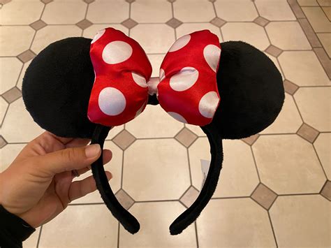 PHOTOS: New Redesigned Classic Minnie Mouse Ears Arrive at Walt Disney World - WDW News Today