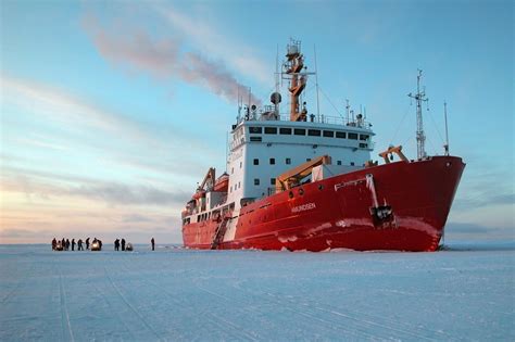 The Amundsen icebreaker: understanding the Canadian Arctic