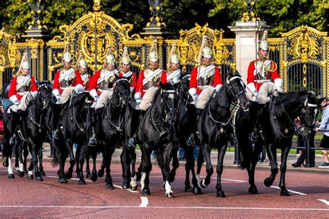 Jeff Johnson on Instagram: “Marching to Horse Guards Parade. #london #horseguards # ...