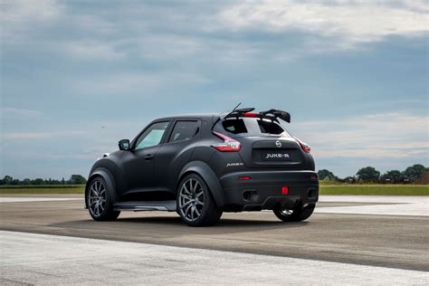 Revista Coche: Nuevo Nissan Juke-R 2.0: la locomotora con alerones