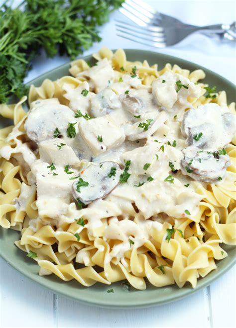 Crockpot-Chicken-Stroganoff | 3 Yummy Tummies