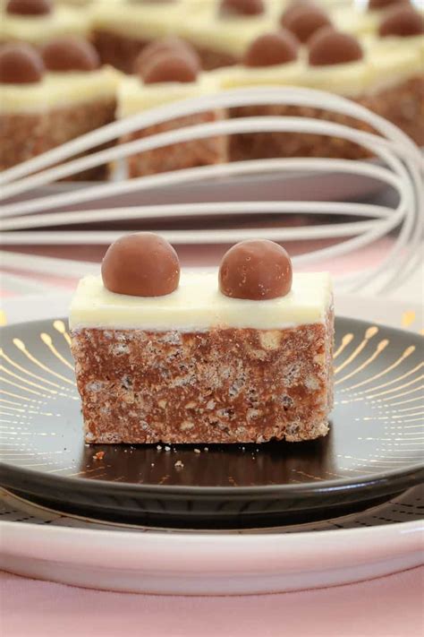 Malteser Slice (10 minute no-bake recipe) - Bake Play Smile