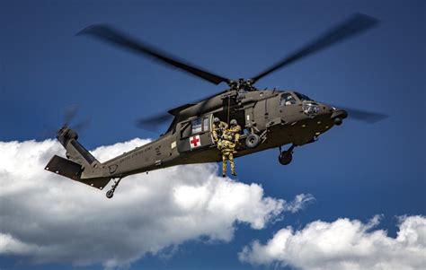 DVIDS - Images - USAARL's UH-60M Black Hawk helicopter performing dynamic hoist operations ...