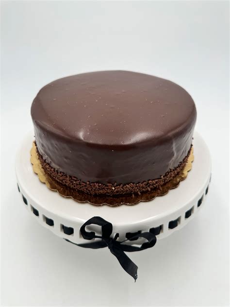 Death by Chocolate – Layers Sensational Cakes