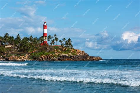 Premium Photo | Kovalam (vizhinjam) lighthouse. kerala, india