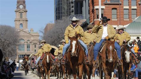 Fort Worth Stock Show parade clops off Saturday sans Confederate battle ...