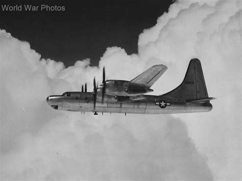 B-32 Dominator in flight 1945 | World War Photos