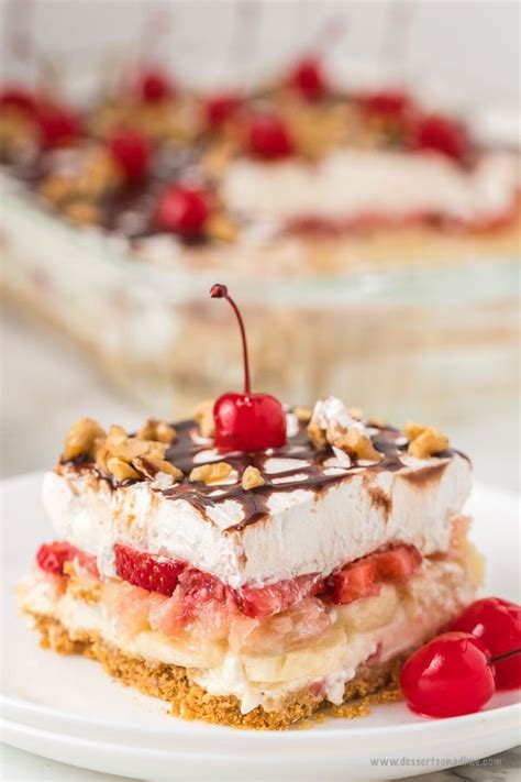 Banana split cake recipe(VIDEO) - easy No bake banana split cake