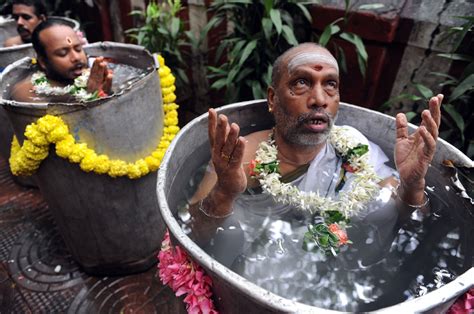 Recent Hindu festivals and rituals - Photos - The Big Picture - Boston.com